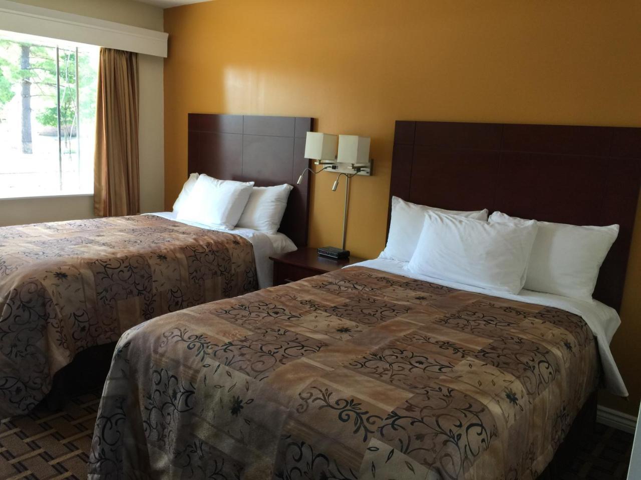 Park Place Motel & Suites Tweed Екстер'єр фото