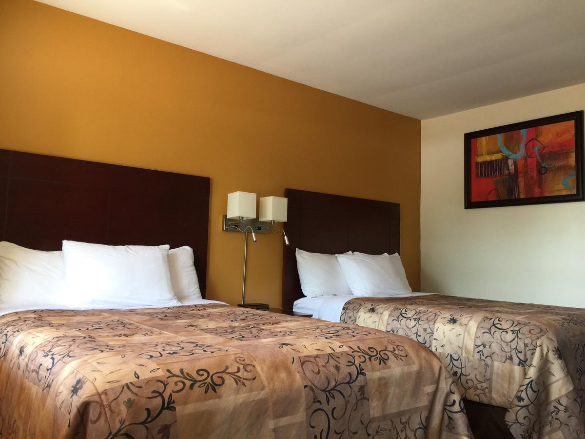 Park Place Motel & Suites Tweed Екстер'єр фото