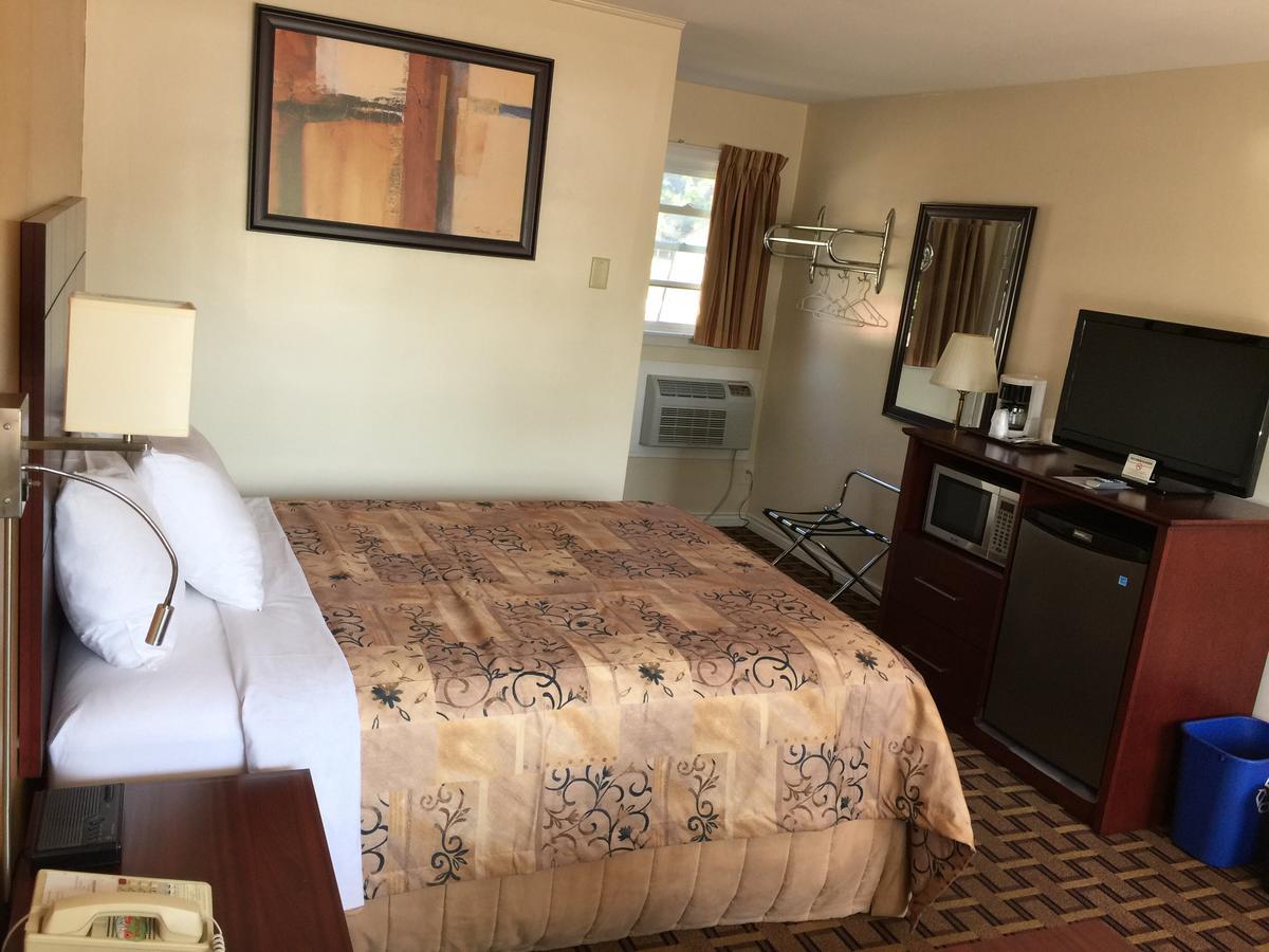 Park Place Motel & Suites Tweed Екстер'єр фото