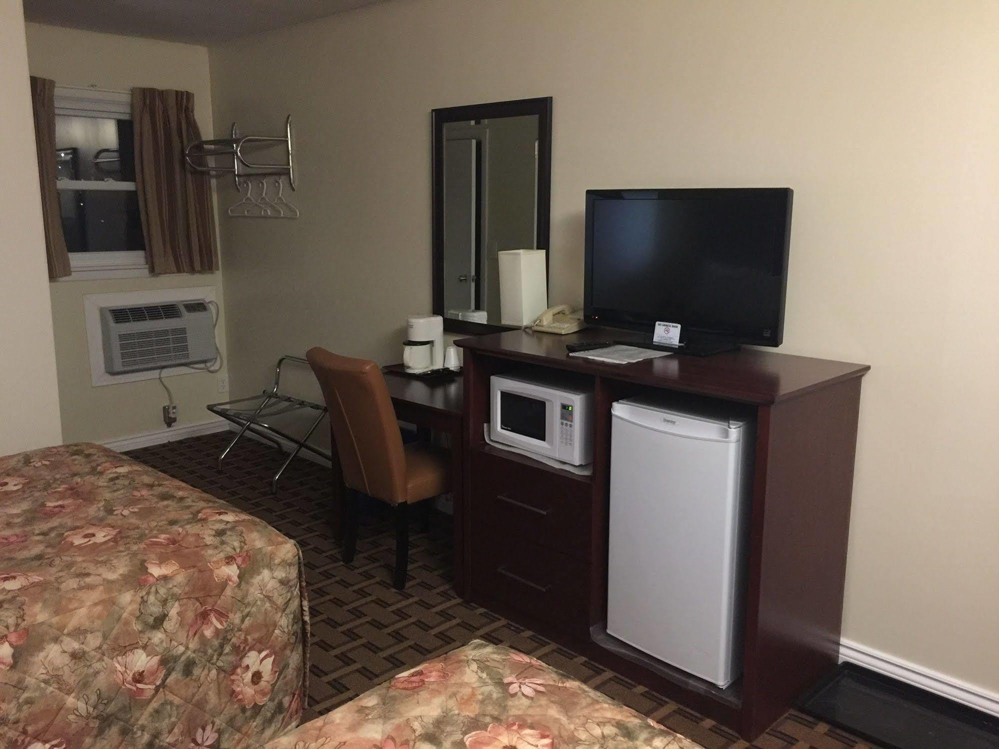 Park Place Motel & Suites Tweed Екстер'єр фото