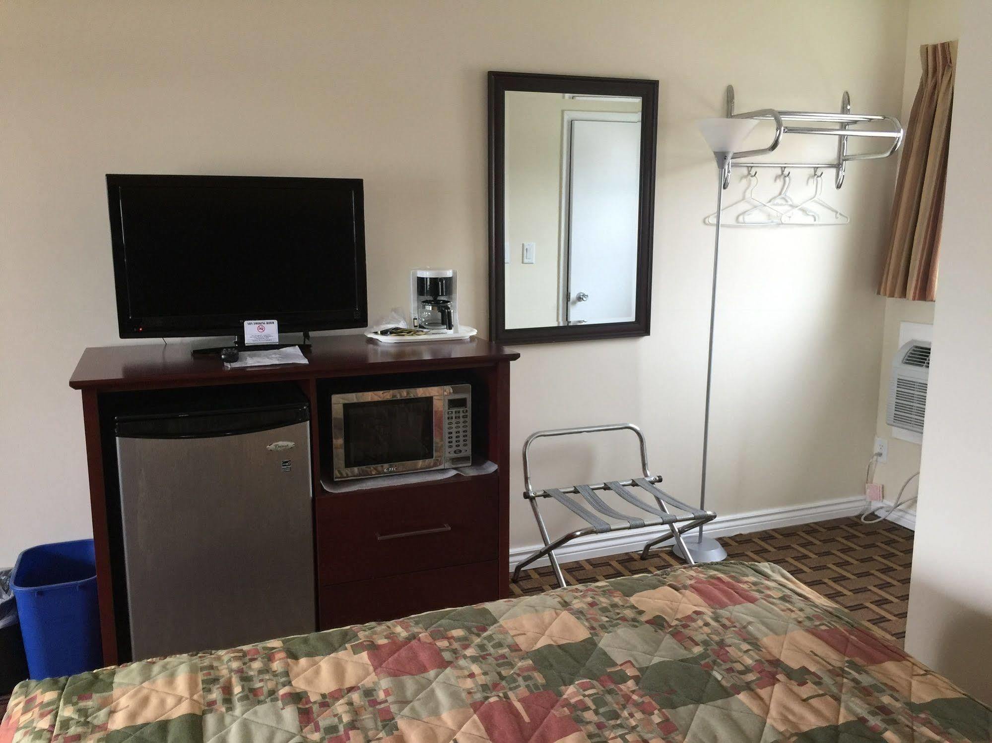 Park Place Motel & Suites Tweed Екстер'єр фото